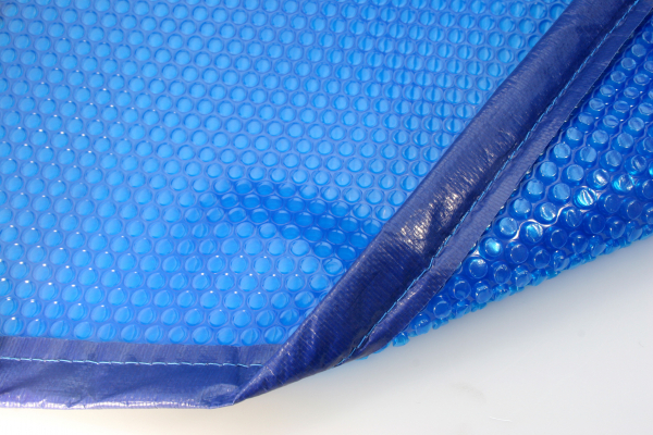 Solarfolie Luftpolsterfolie 400µm Oval vernähter Randverstärkung